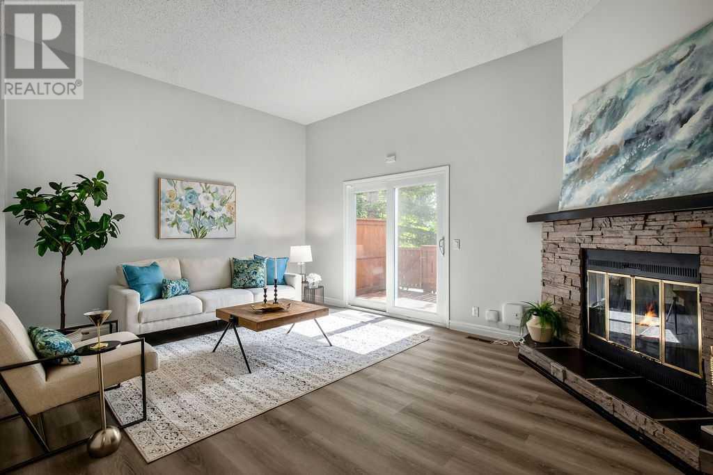 6 Coachway Green SW
