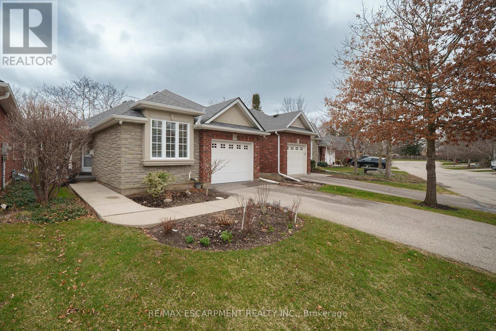 4 - 115 GLENWOOD DRIVE