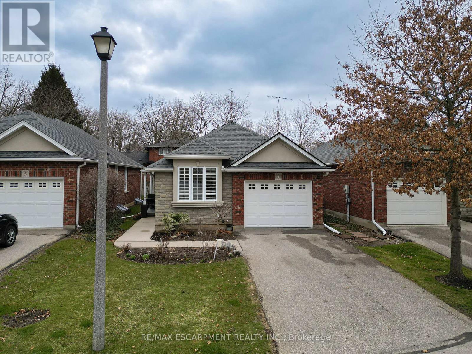 4 - 115 GLENWOOD DRIVE