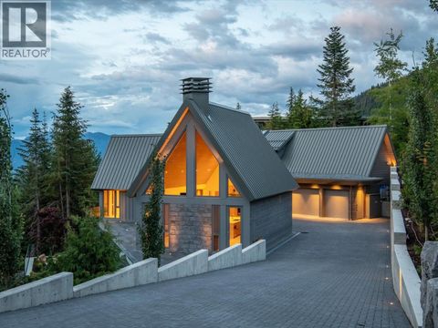 2925 KADENWOOD DRIVE Whistler BC V8E0L6