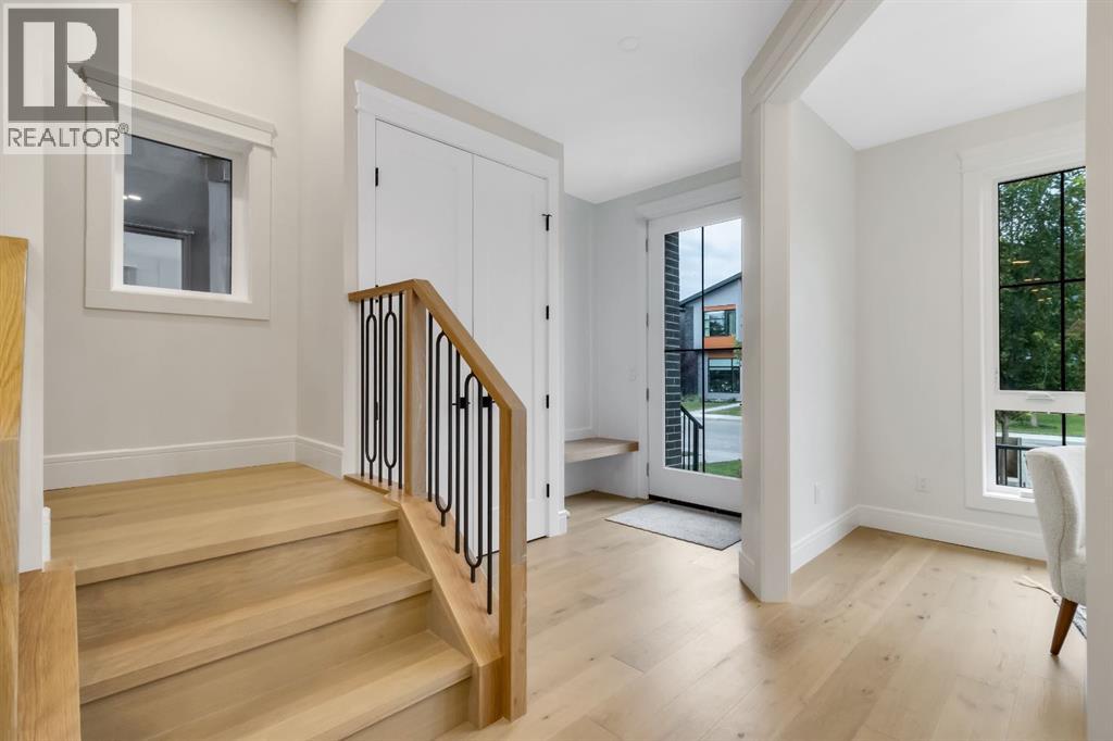 2118 Victoria Crescent NW