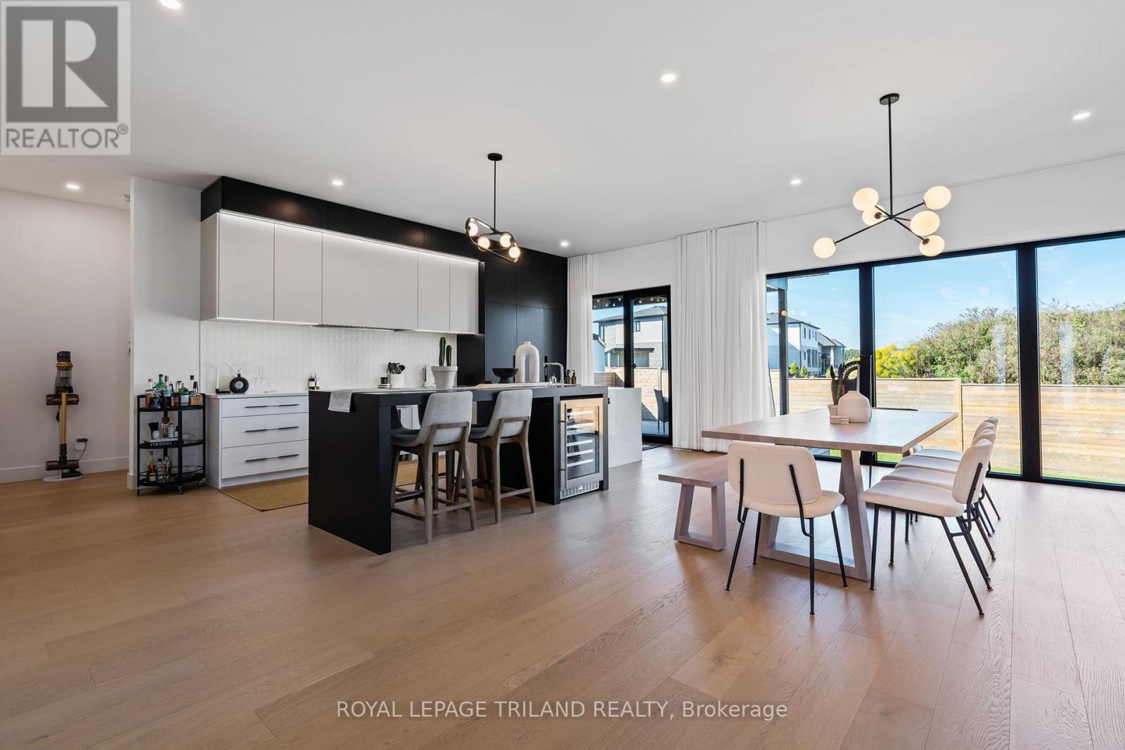 3455 GRAND OAK CROSSING