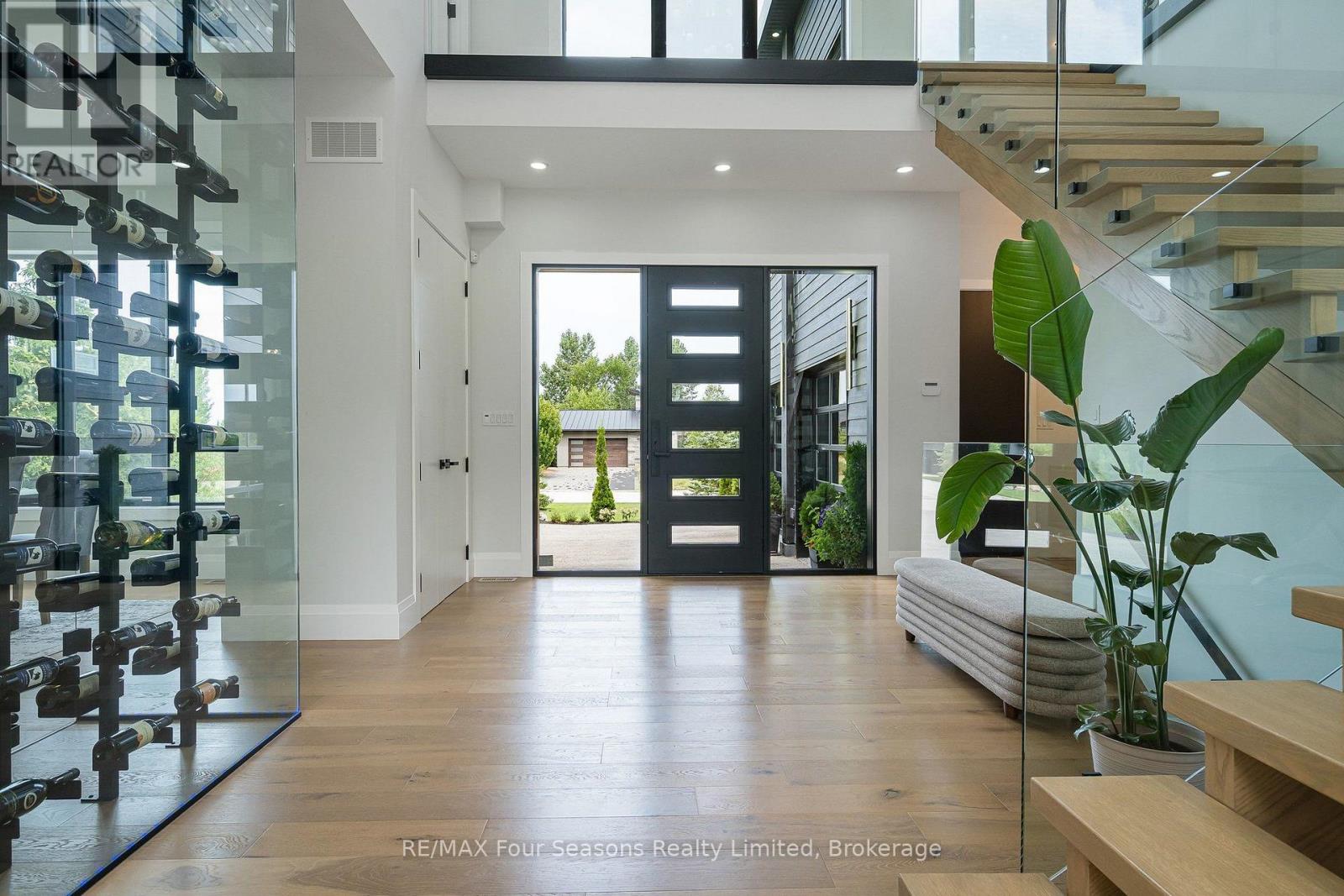 118 BARTON BOULEVARD