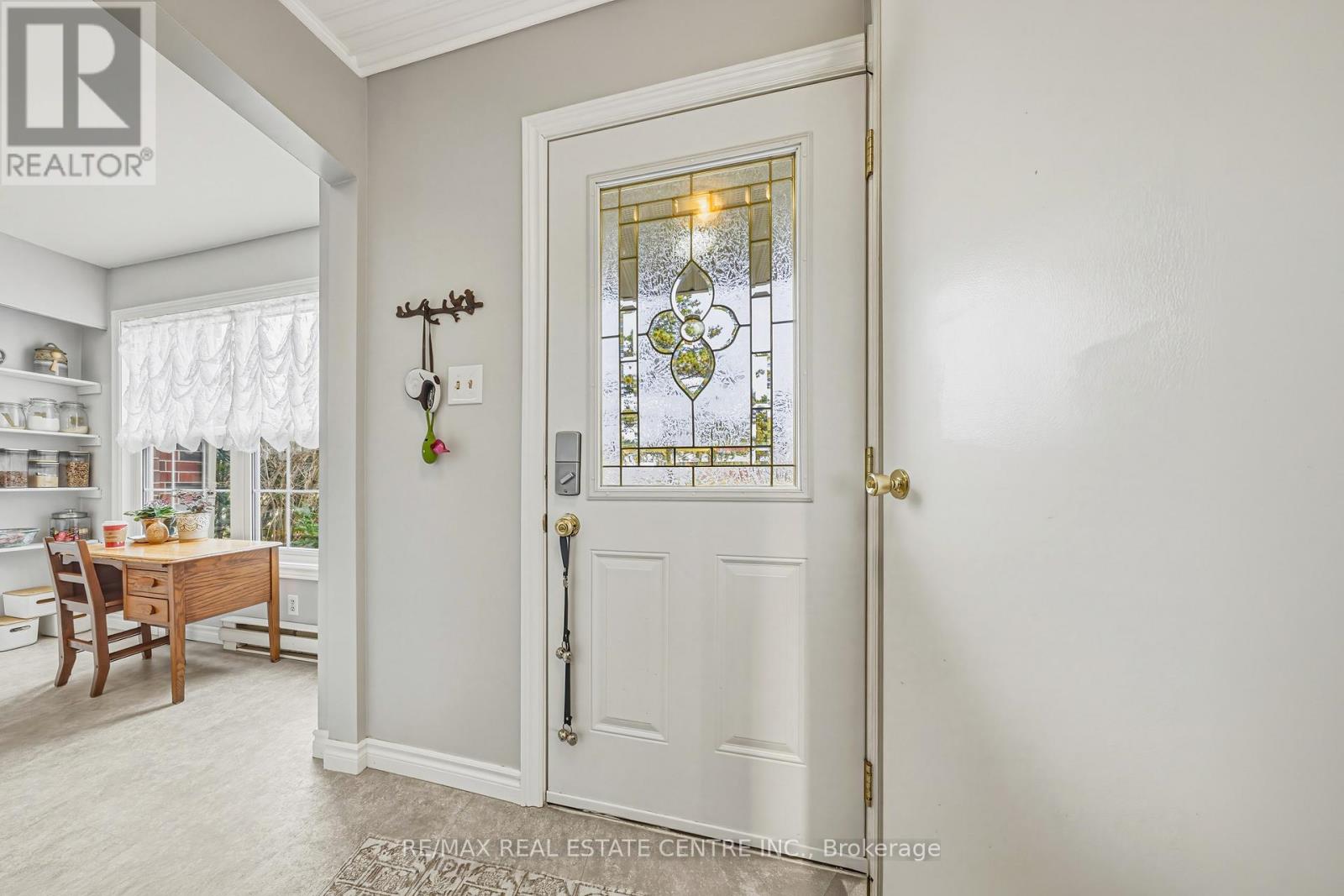 25 - 26 POPLAR DRIVE