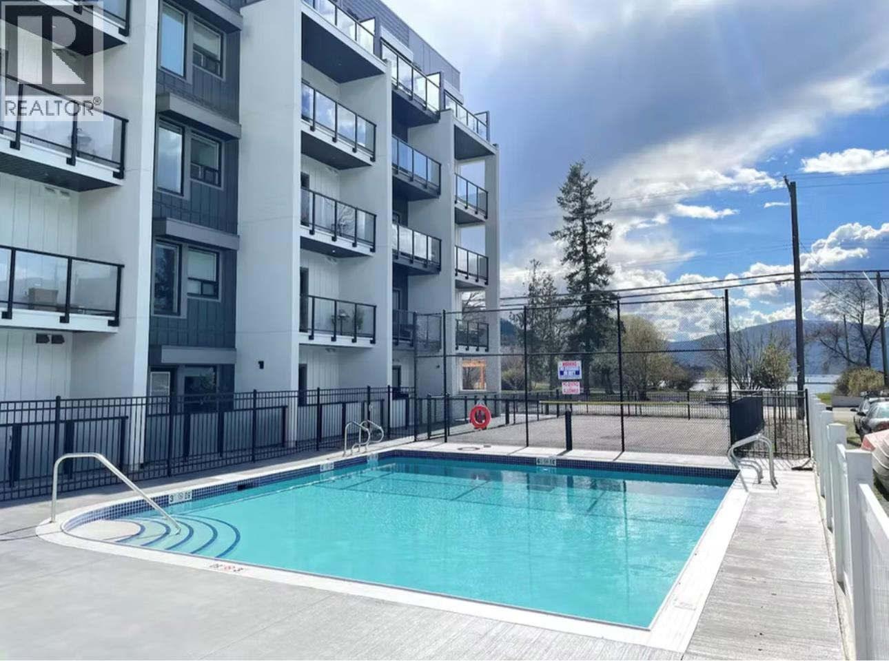 2555 Lakeshore Road Unit# 310
