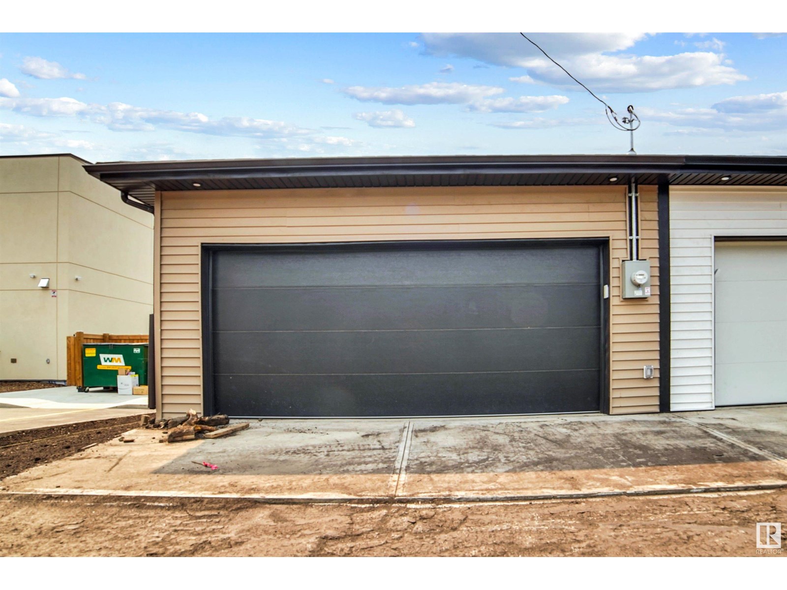 9811 155 ST NW