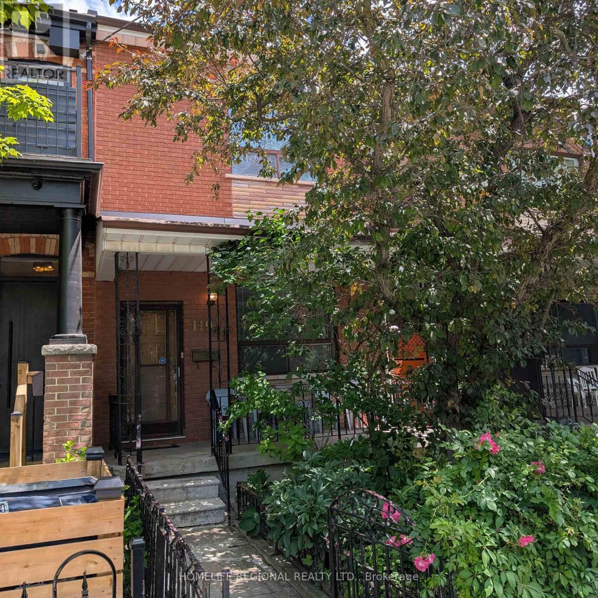 Photo 1 of 33 — 119 MAJOR STREET, Toronto (University), ON M5S2K9