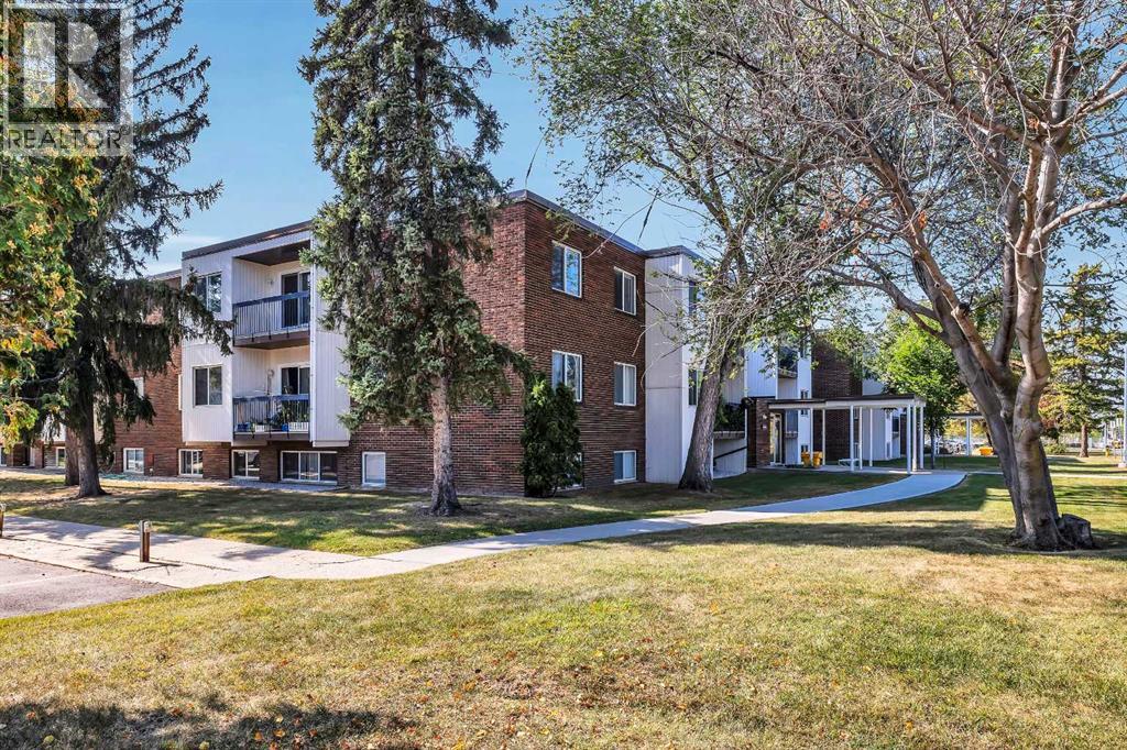 303, 11445 41 Avenue NW