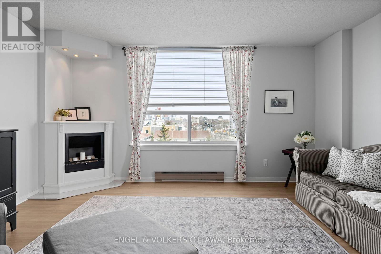 609 - 215 PARKDALE AVENUE