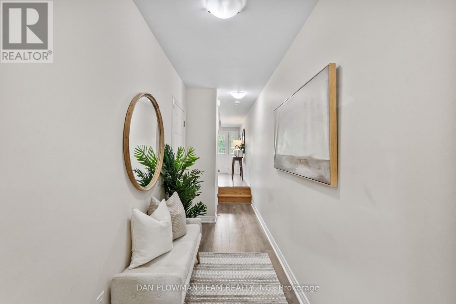 14 - 285 FINCH AVENUE