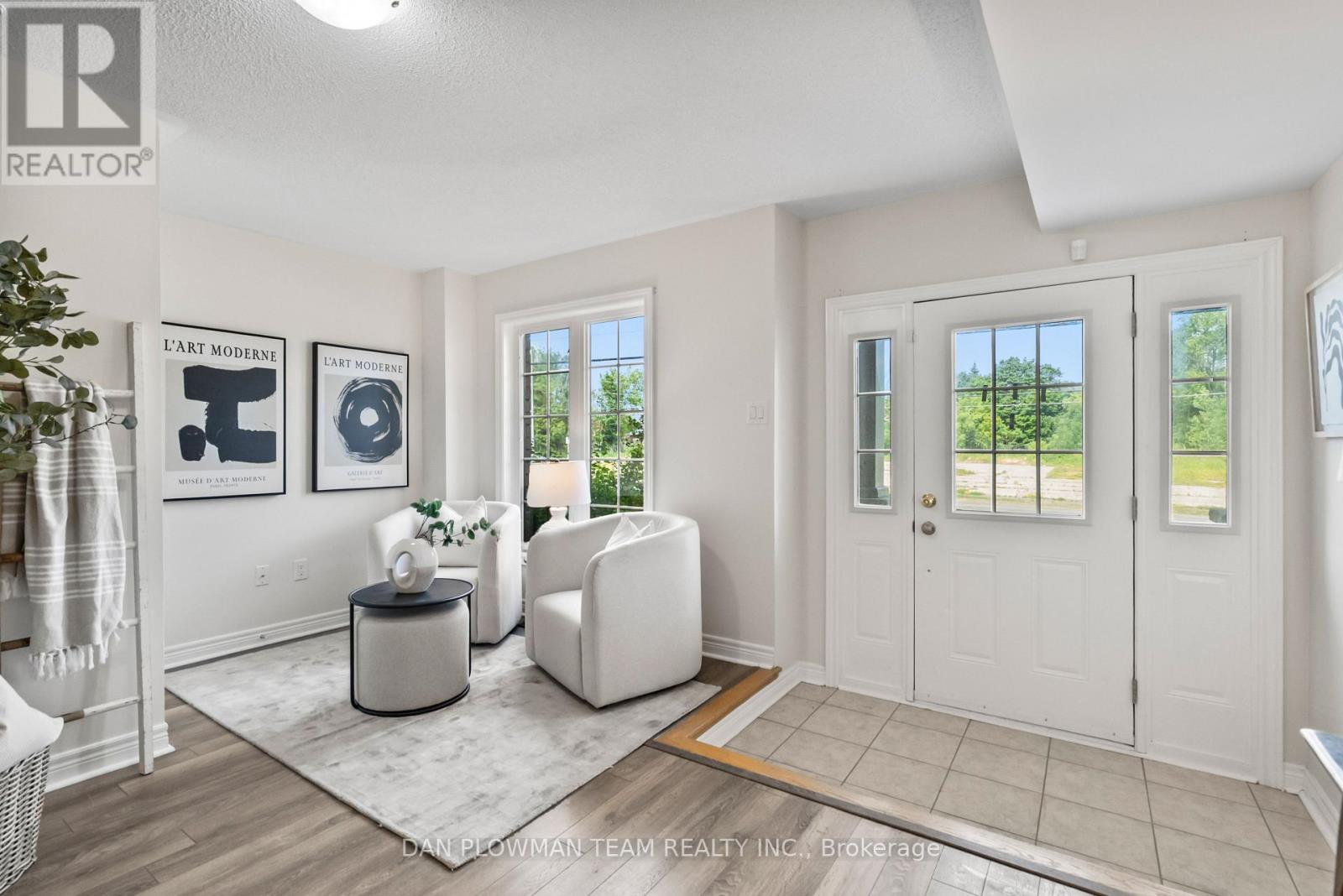 14 - 285 FINCH AVENUE