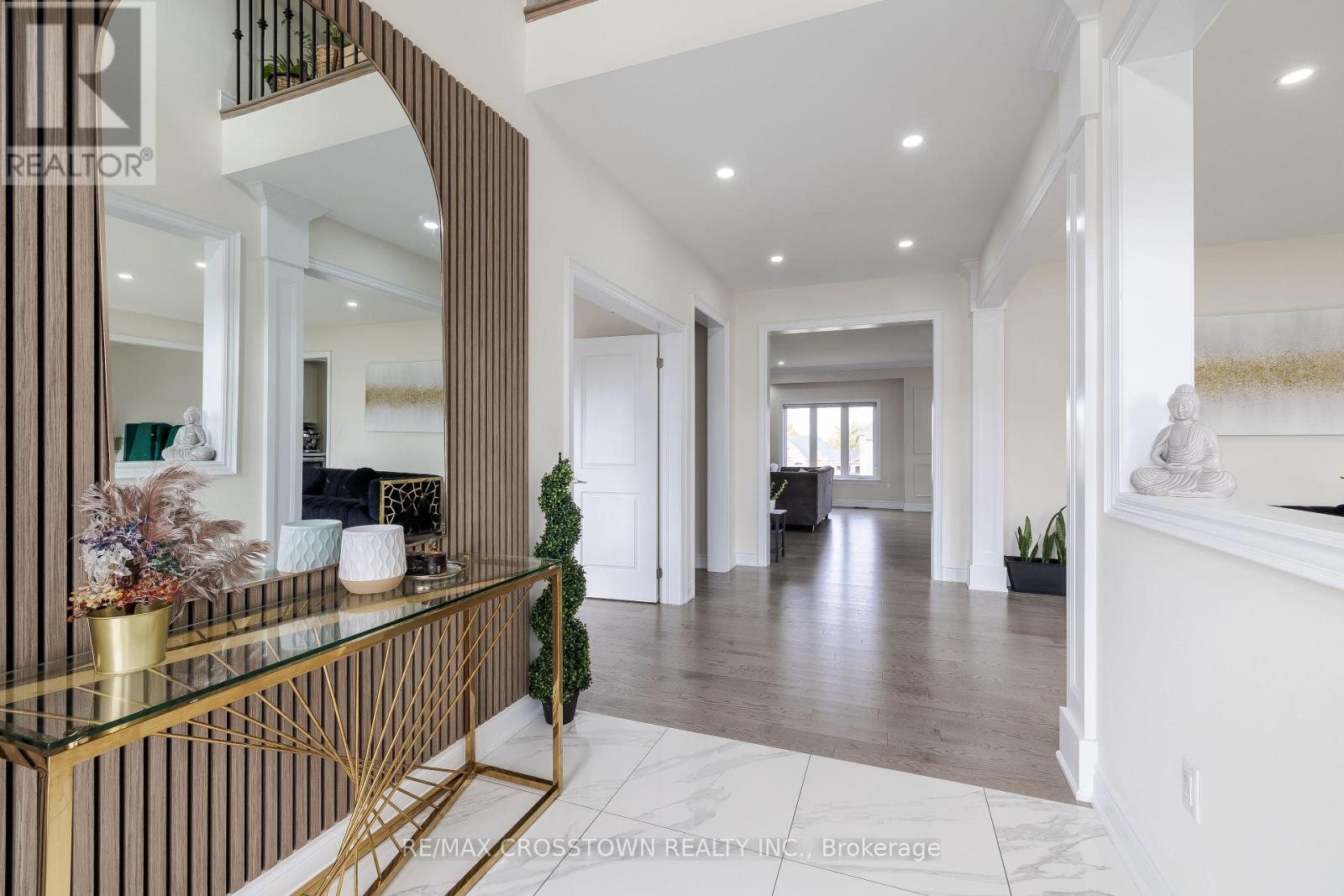 10 STEWART CRESCENT