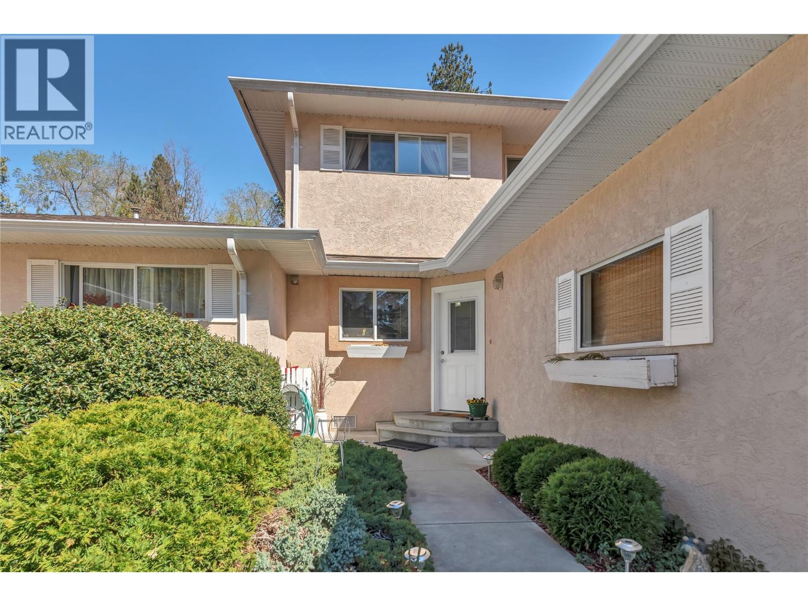 955 ROBINSON Avenue Unit# 102