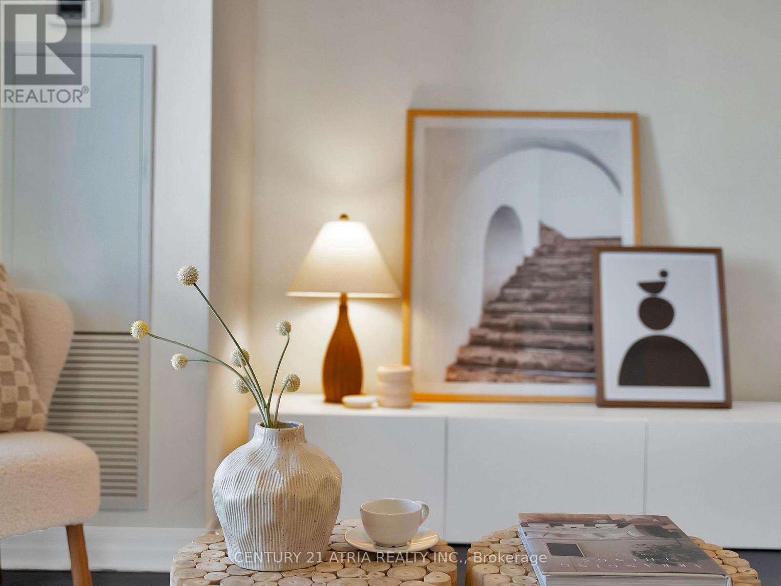 1801 - 30 HERONS HILL WAY