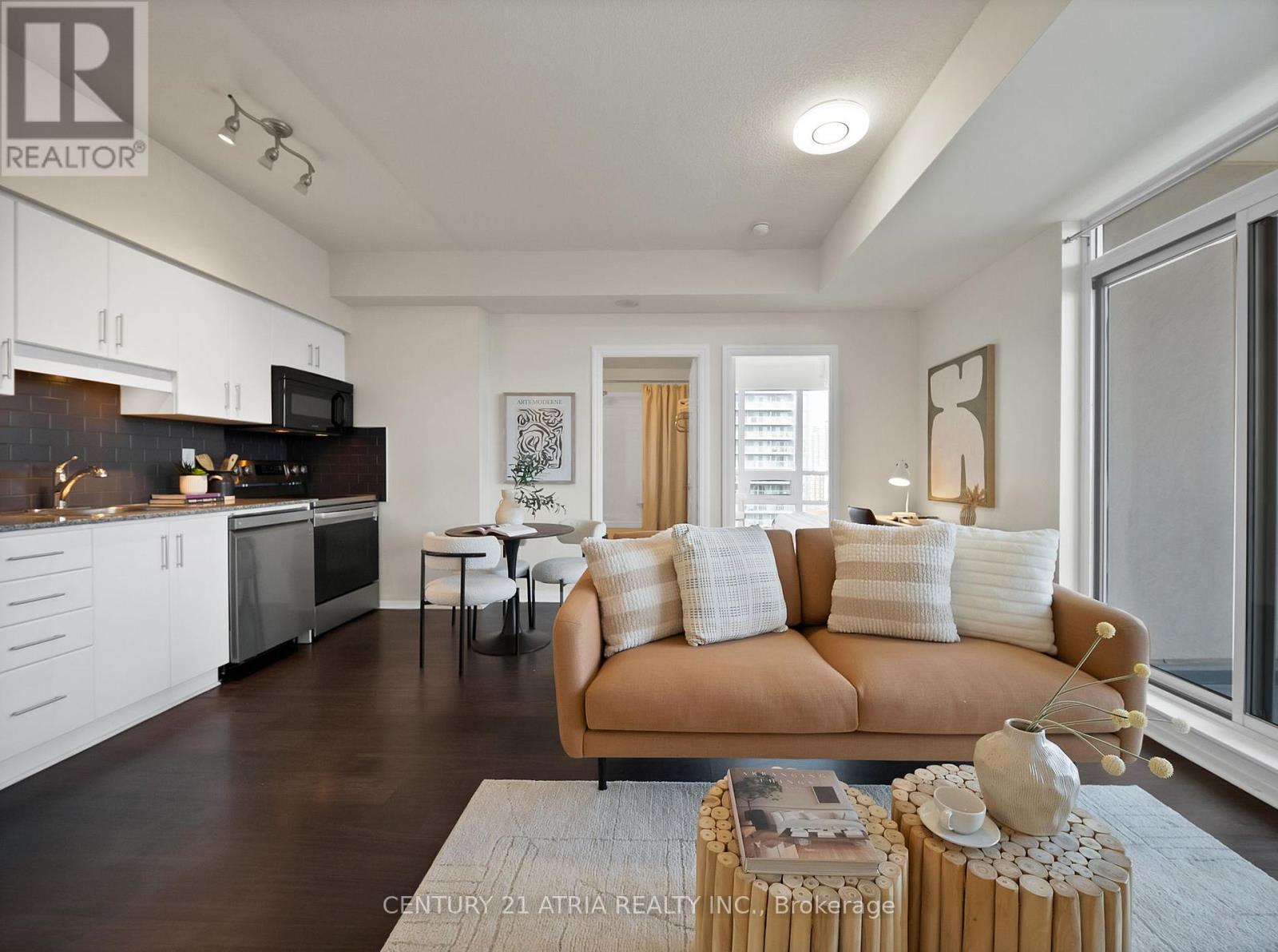 1801 - 30 HERONS HILL WAY