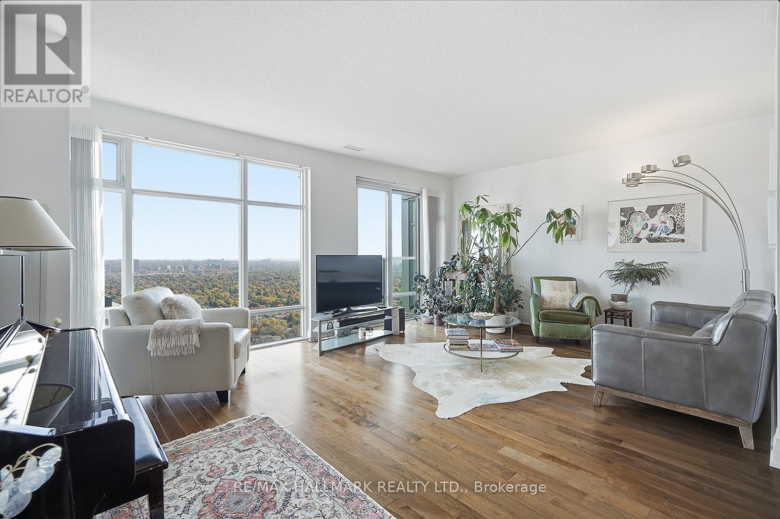 4801 - 2191 YONGE STREET