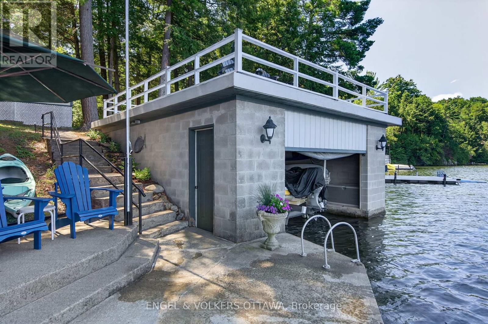 942 DUNN ROVIN LANE