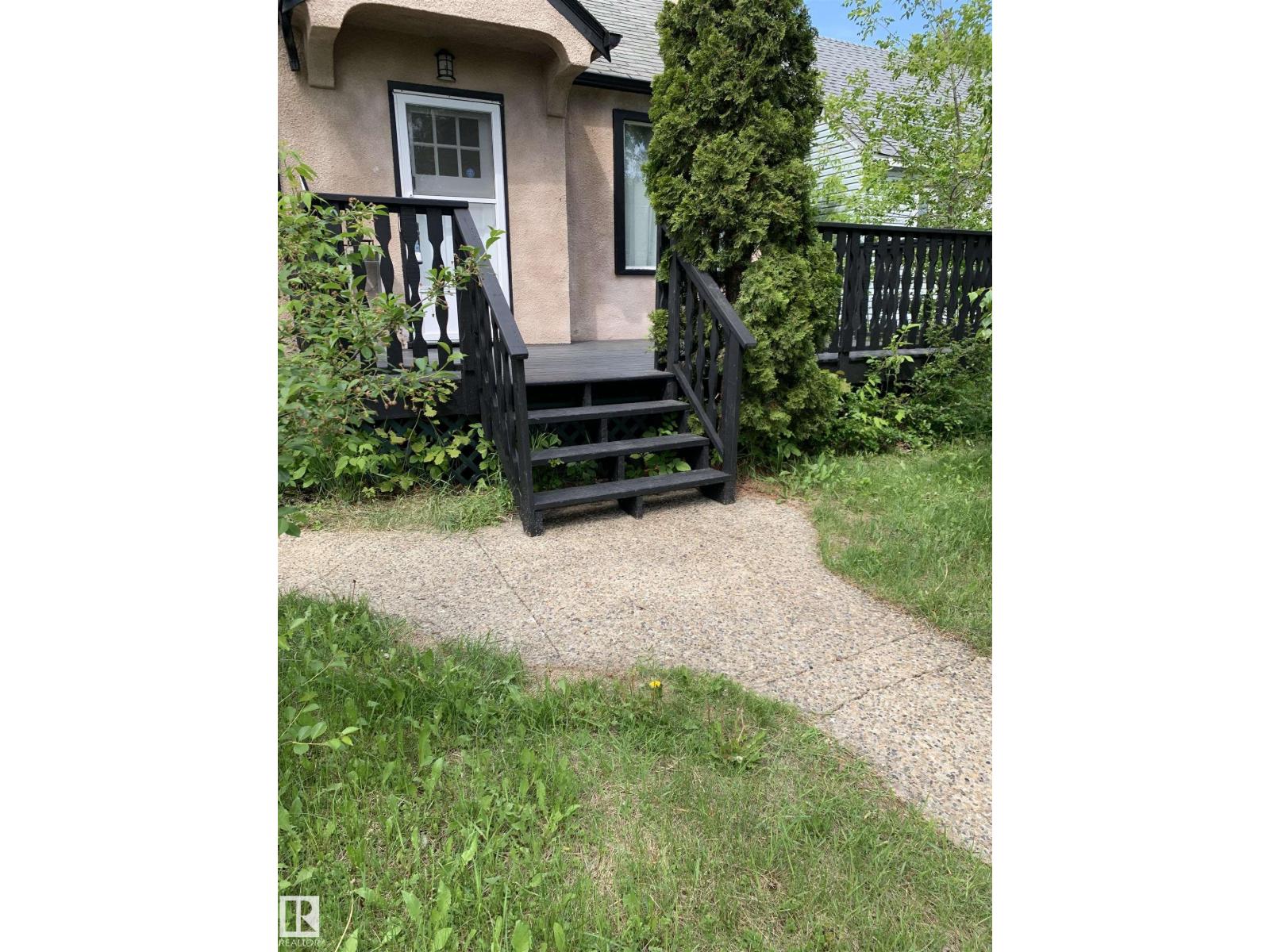 11842 93 ST NW