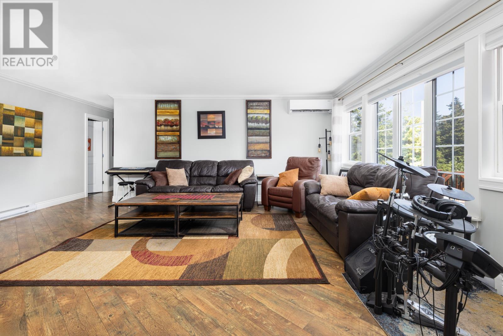 23 South Pond Road