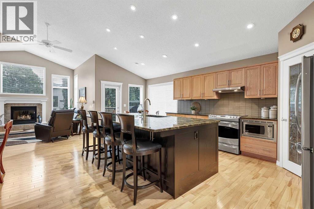 10 Strathlea Grove SW