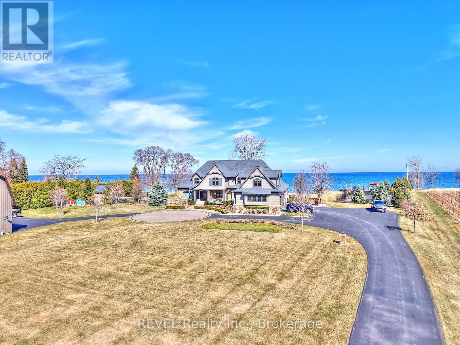 1234 LAKESHORE ROAD N