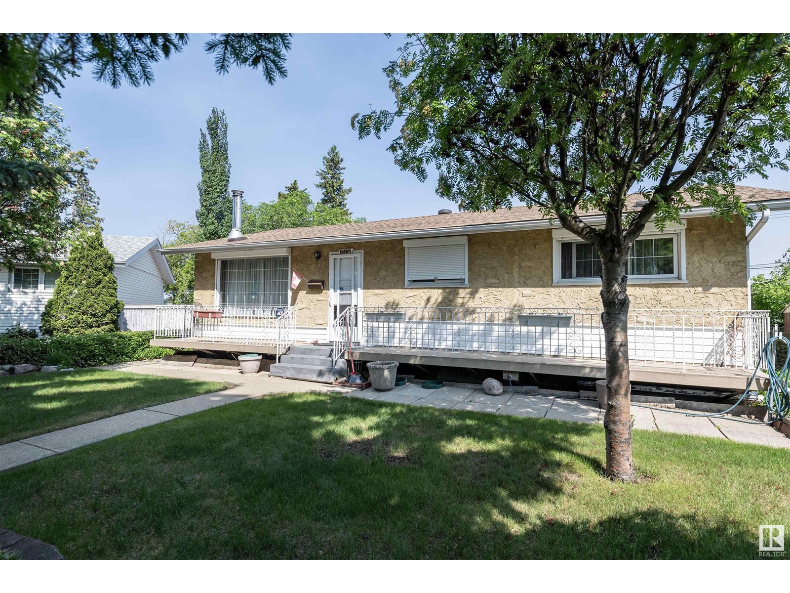 15732 86 AV NW