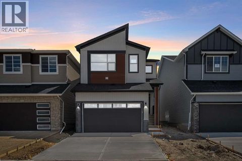 55 Amblehurst Link NW Calgary AB T4B3P5