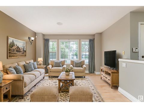 8 BETHEL DR Sherwood Park AB T8H2G1