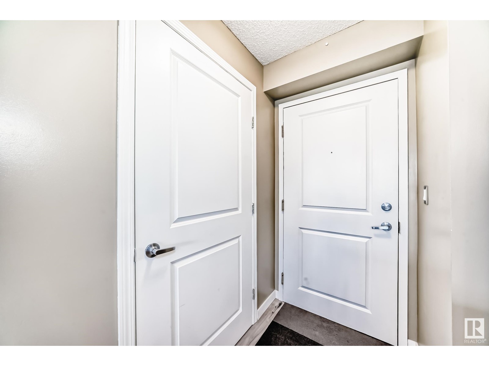 #305 11453 ELLERSLIE RD SW
