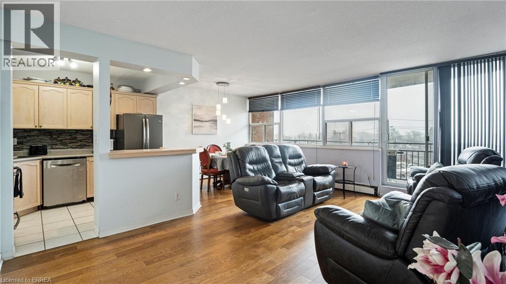 293 MOHAWK Road E Unit# 501