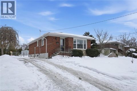 201 MANNING Avenue Hamilton ON L9A3G3