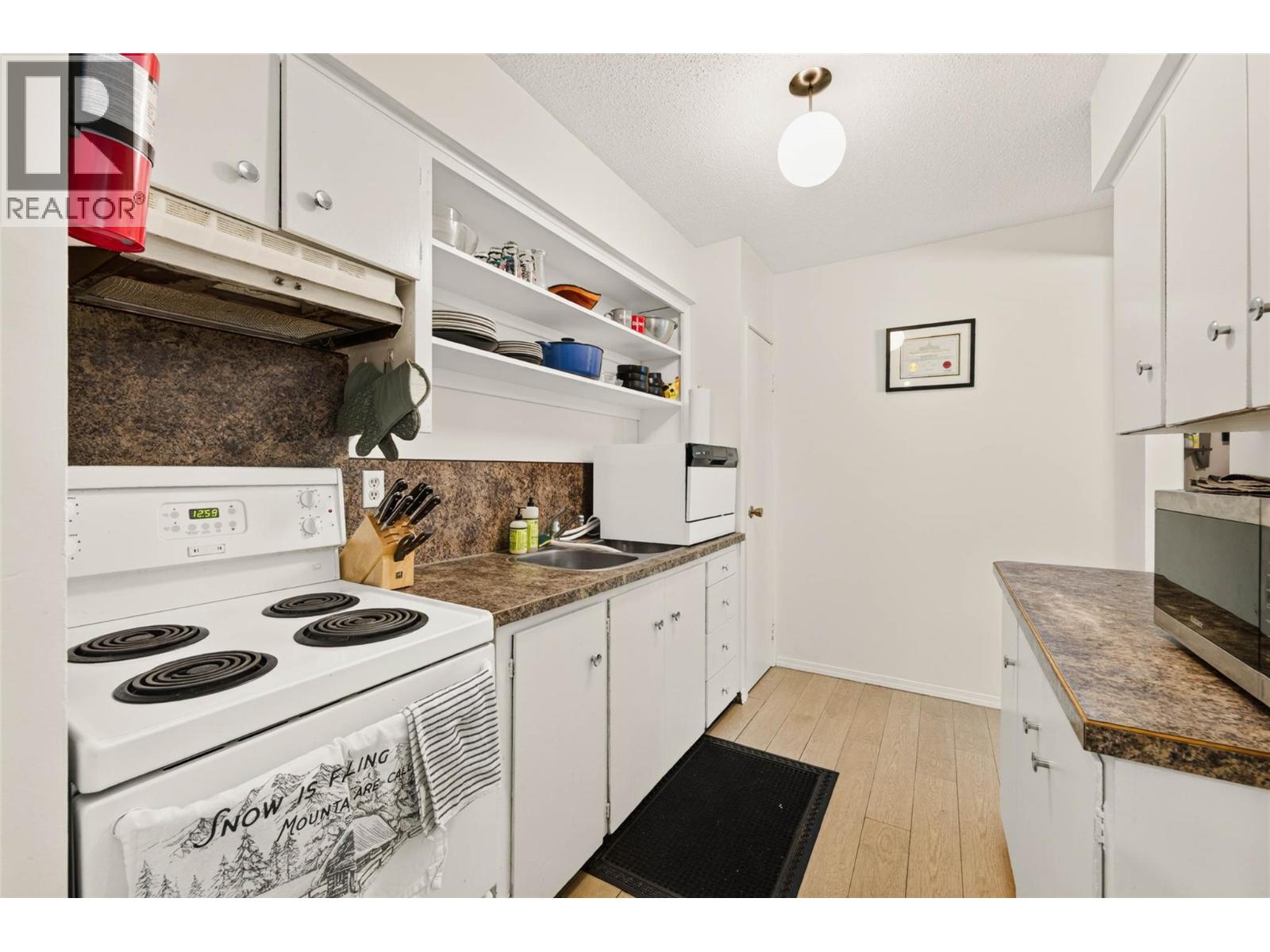 429 RICHARDS    W Street