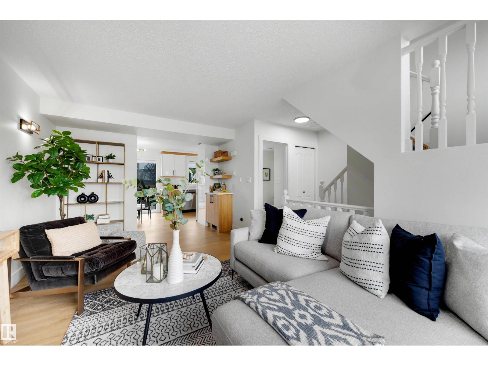 12611 47 ST NW