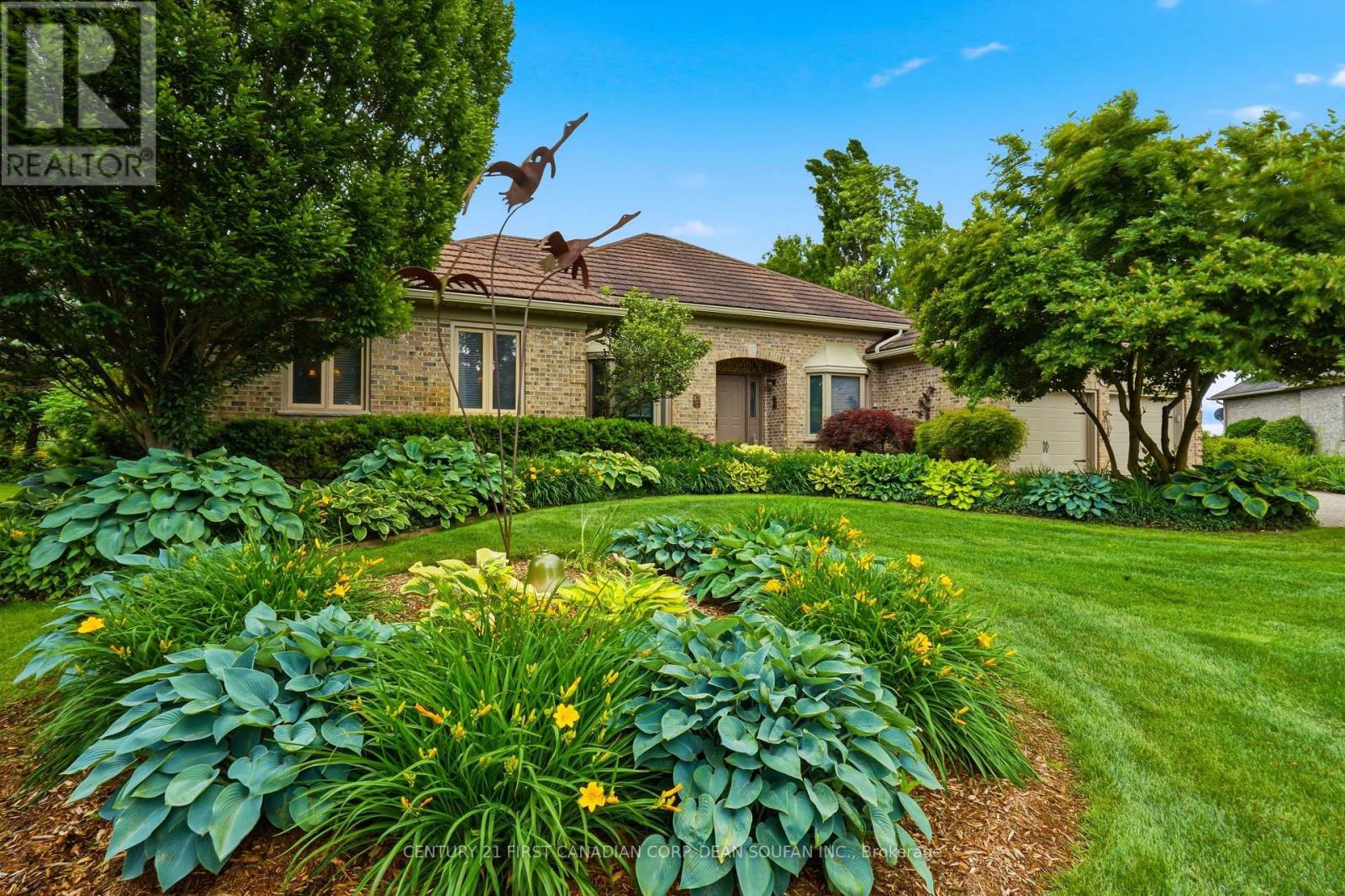 64 WYNFIELD LANE