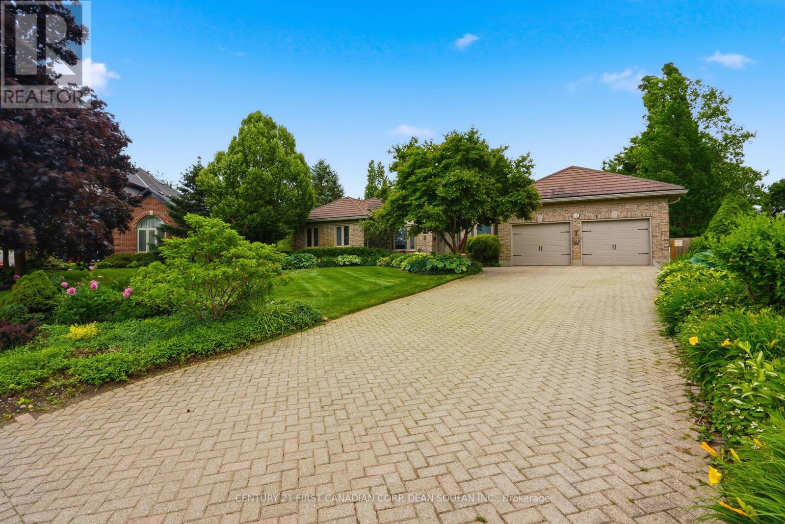 64 WYNFIELD LANE