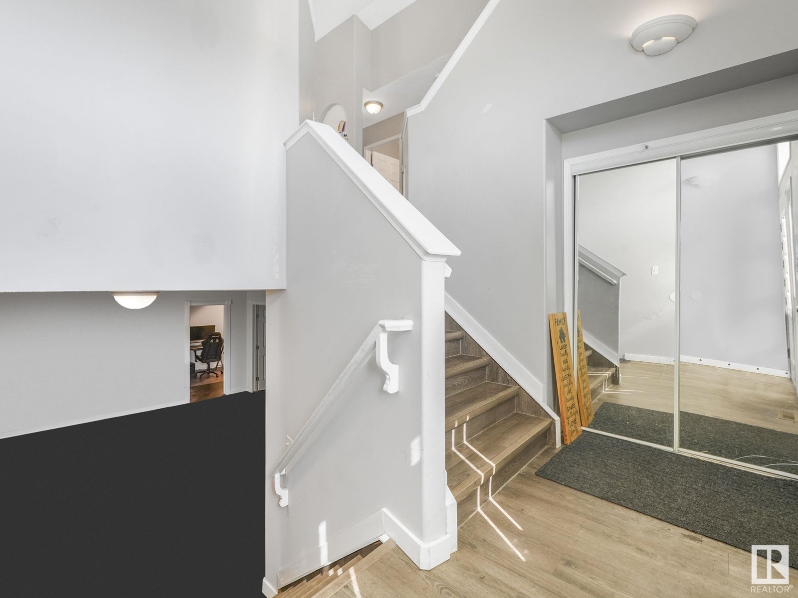 16208 92 ST NW