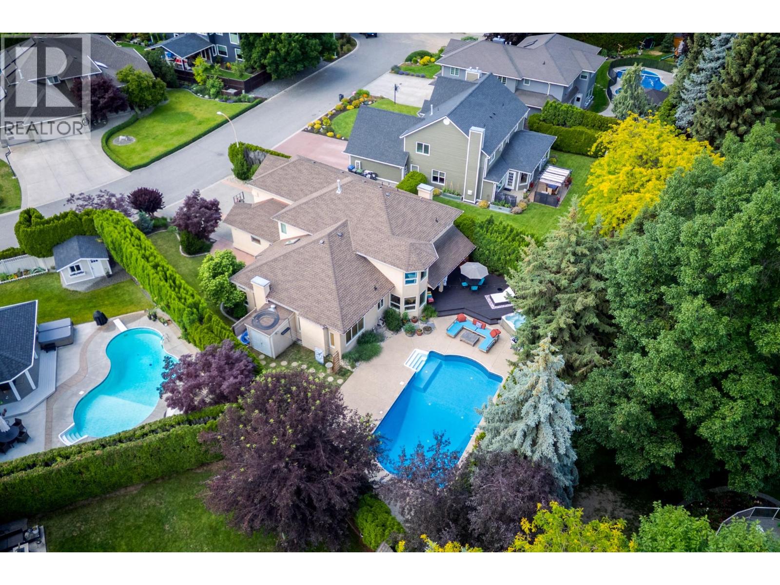 492 Carona Crescent
