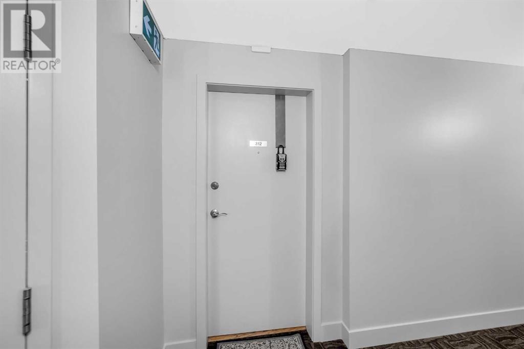 312, 35 Richard Court SW