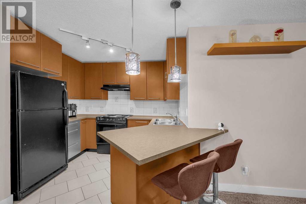 312, 35 Richard Court SW