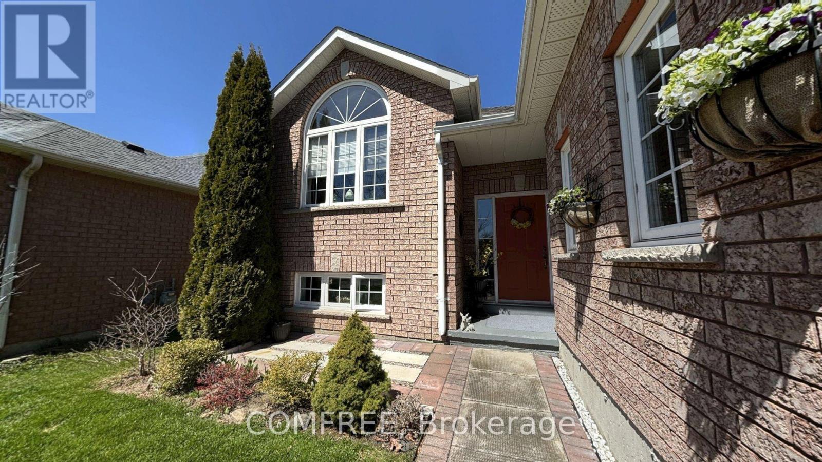 284 ROCKINGHAM COURT