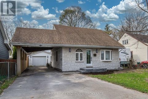 6 ARTHUR STREET Kingston (East of Sir John A. Blvd) ON K7K2L4