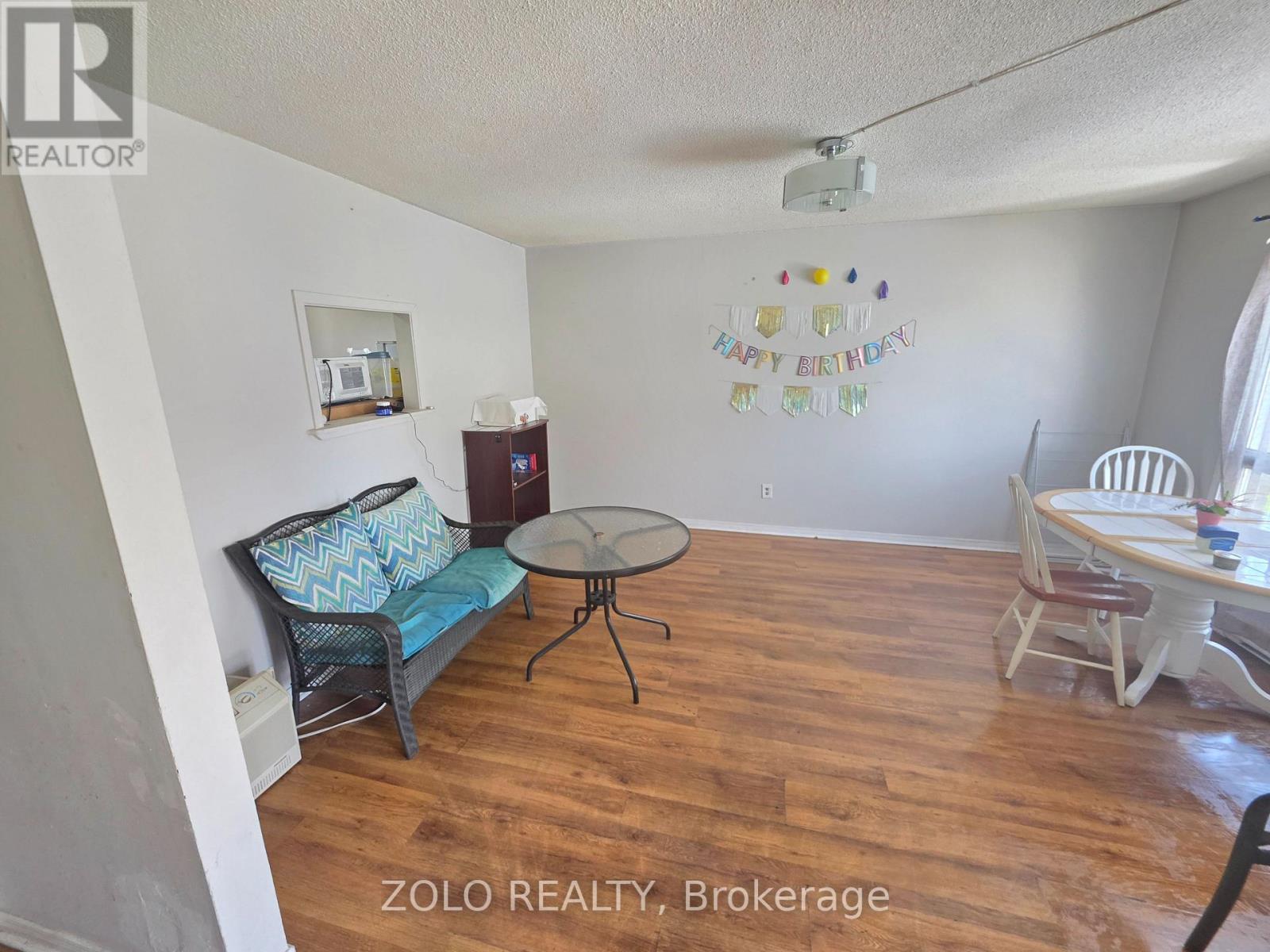 35 - 90 ROSEMUND CRESCENT