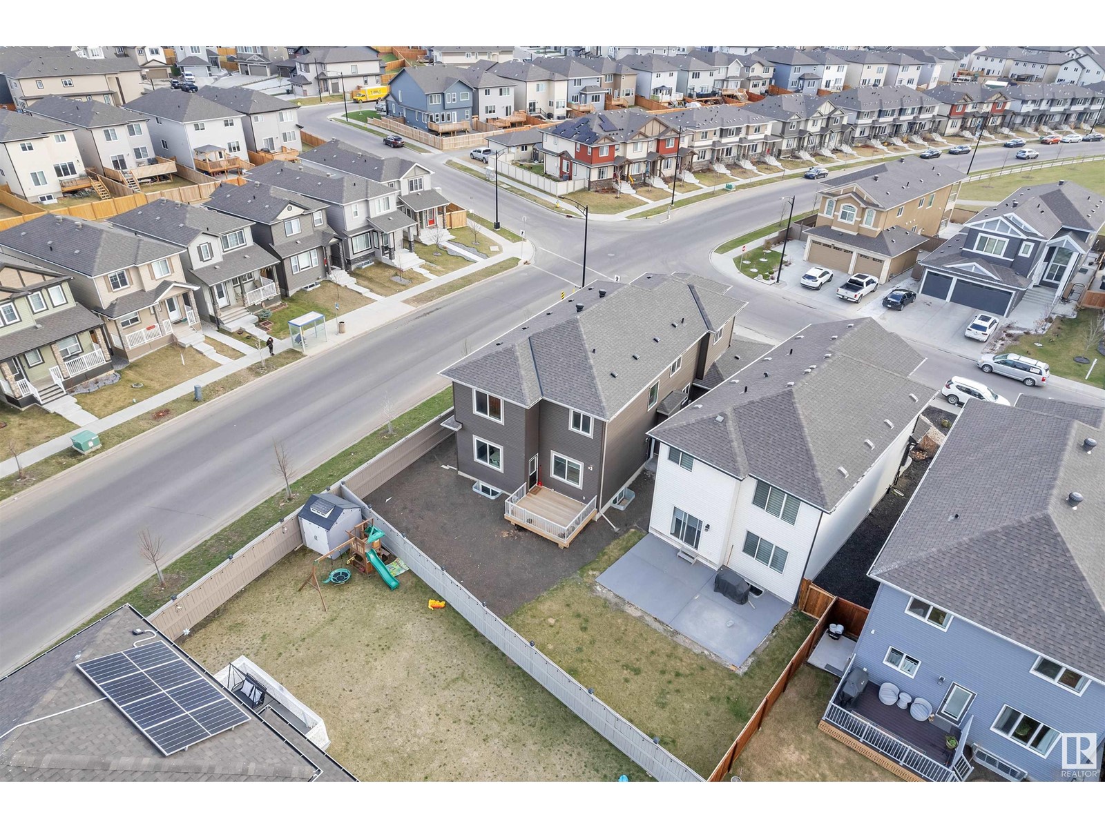 1403 25 ST NW