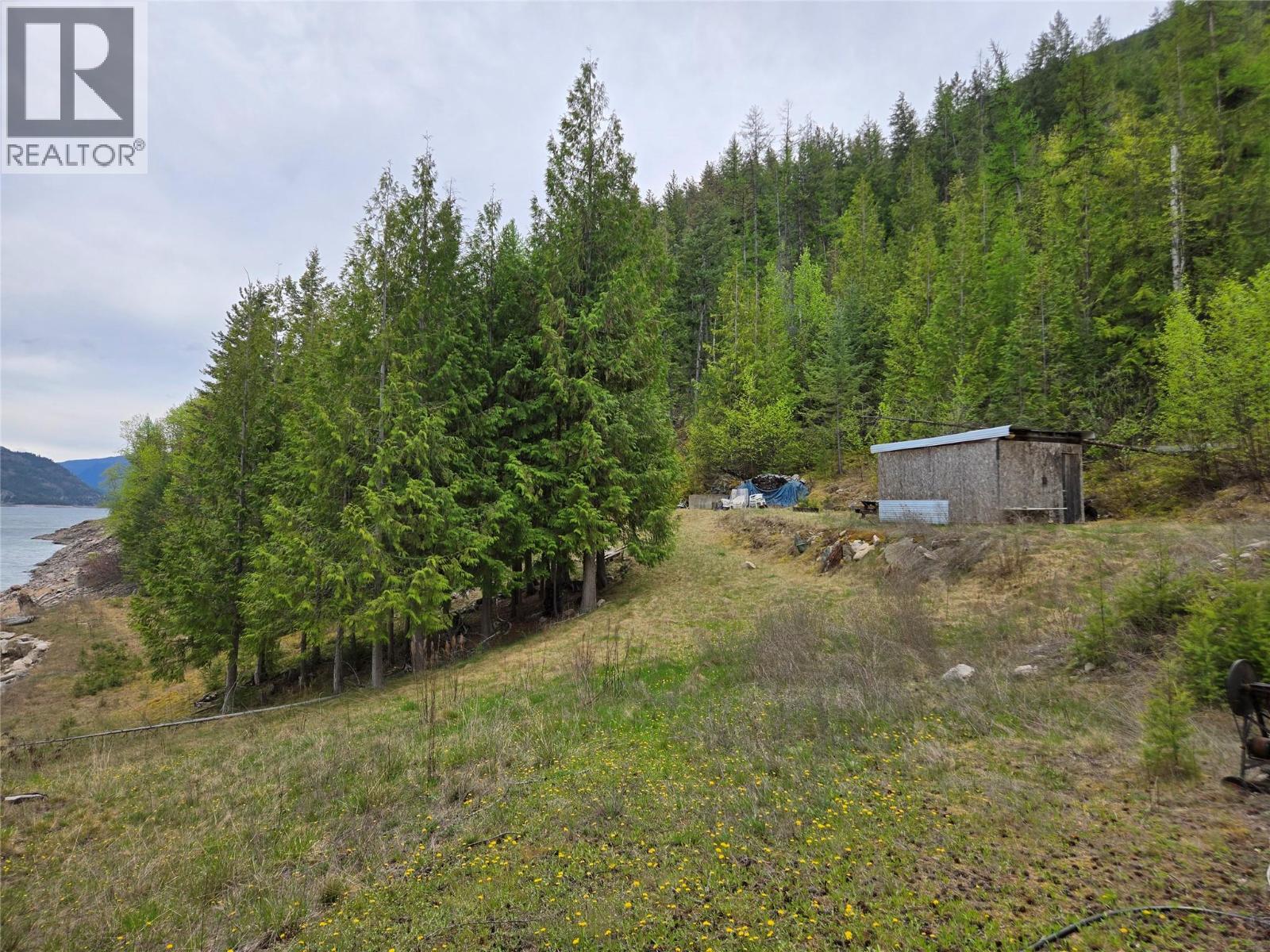 180 Lower Arrow Lake