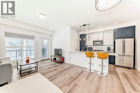 44 Spring Creek Common SW Calgary AB T2E6E2