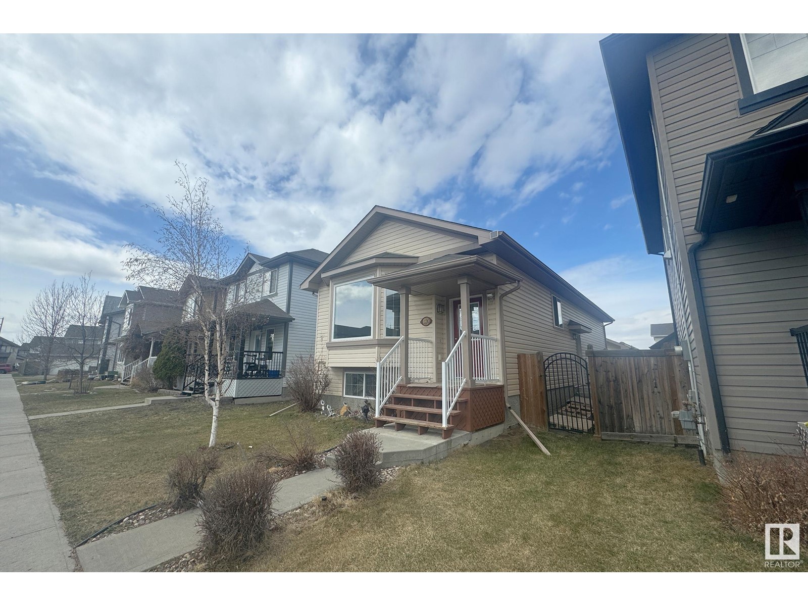 1126 36A AV NW