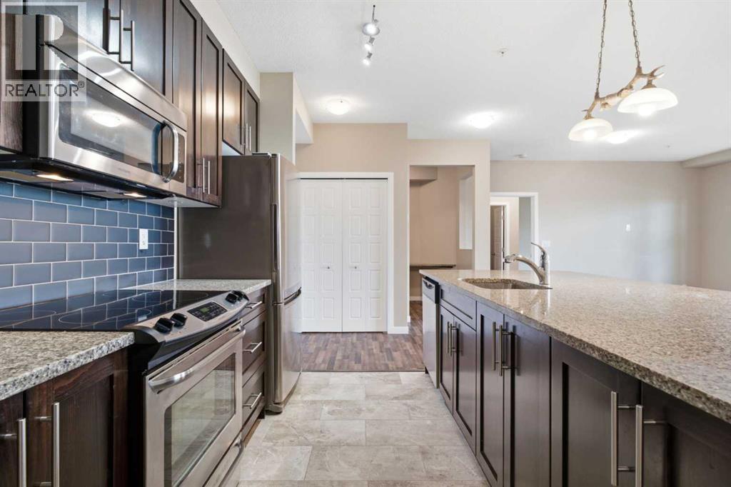 306, 207 Sunset Drive