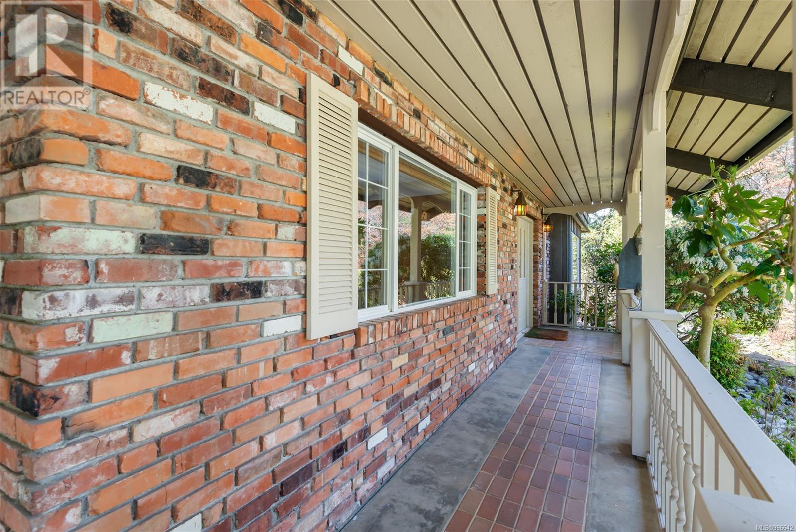 4343 Wellington Ave