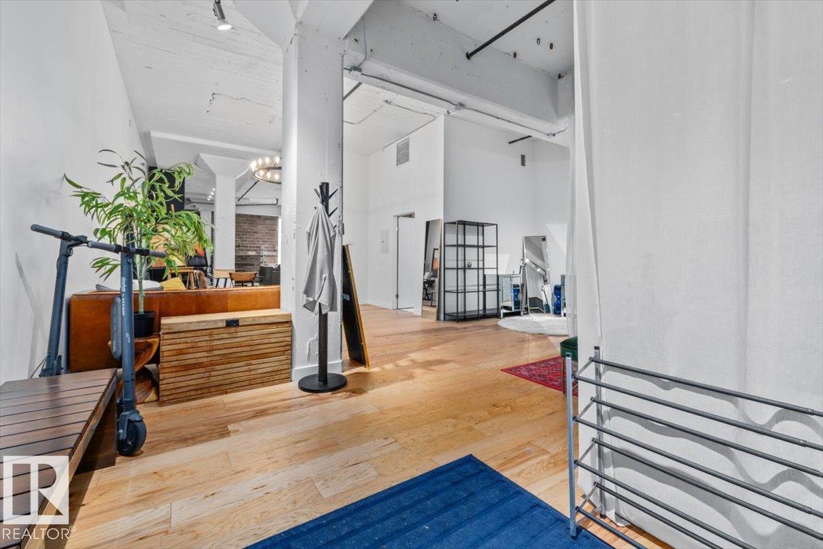 #237 10309 107 ST NW