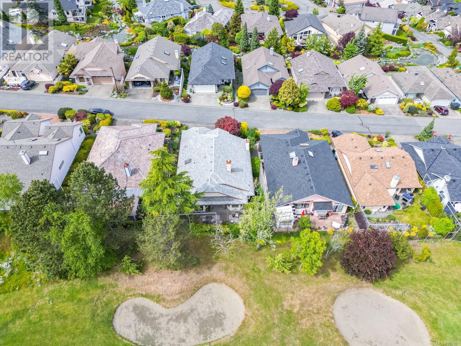 809 Country Club Dr